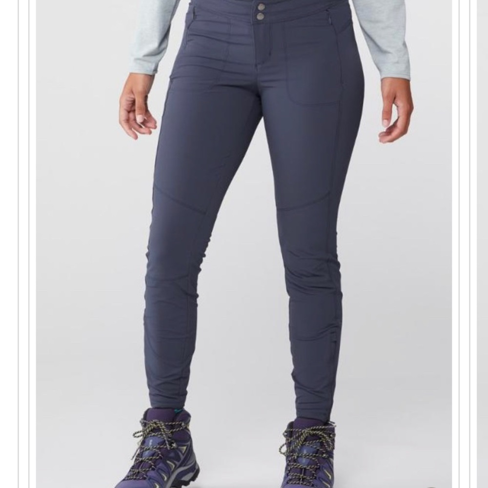 Kuhl brand, women’s skinny transcendr pants in GREEN. New with tags!